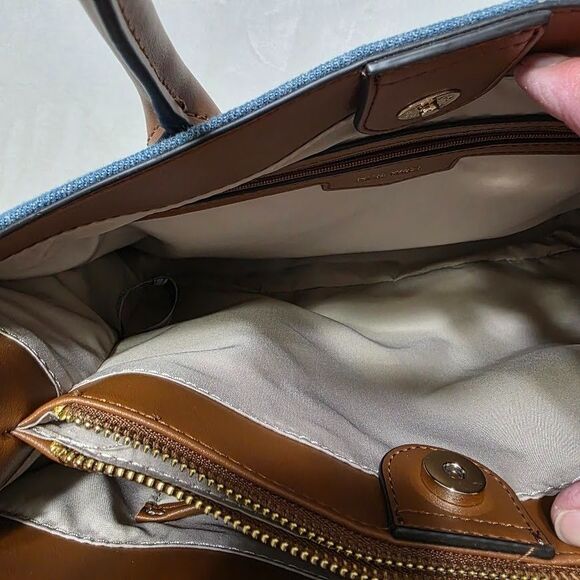 Nine West Jolene Blue Denim Tote Zip Pocket Snap Close Gold Hardware Adj Strap - Picture 4 of 11